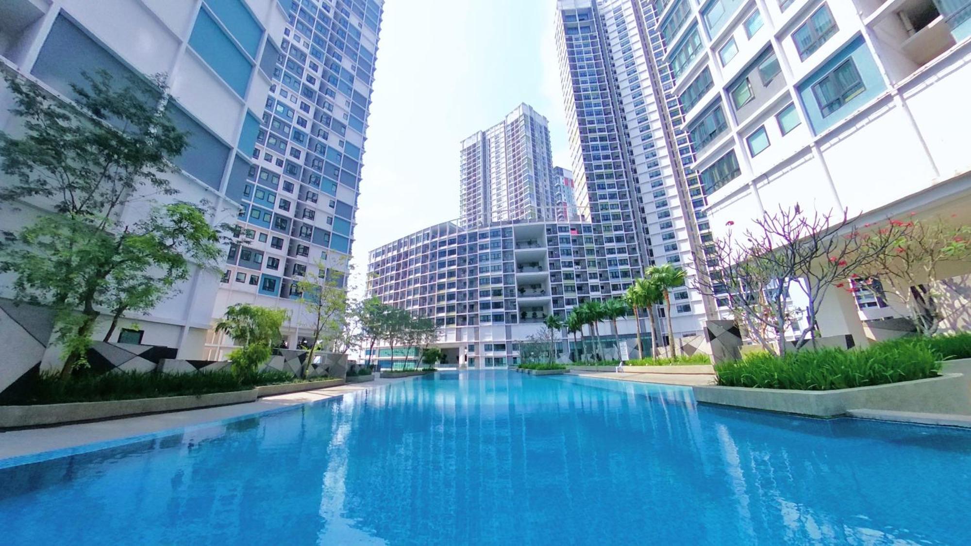 9Pax 2R2B Family Suite, I-City, I-Suite, Hyde, Beside Theme Park, Wifi 50-55" Smart Tv 샤알람 외부 사진