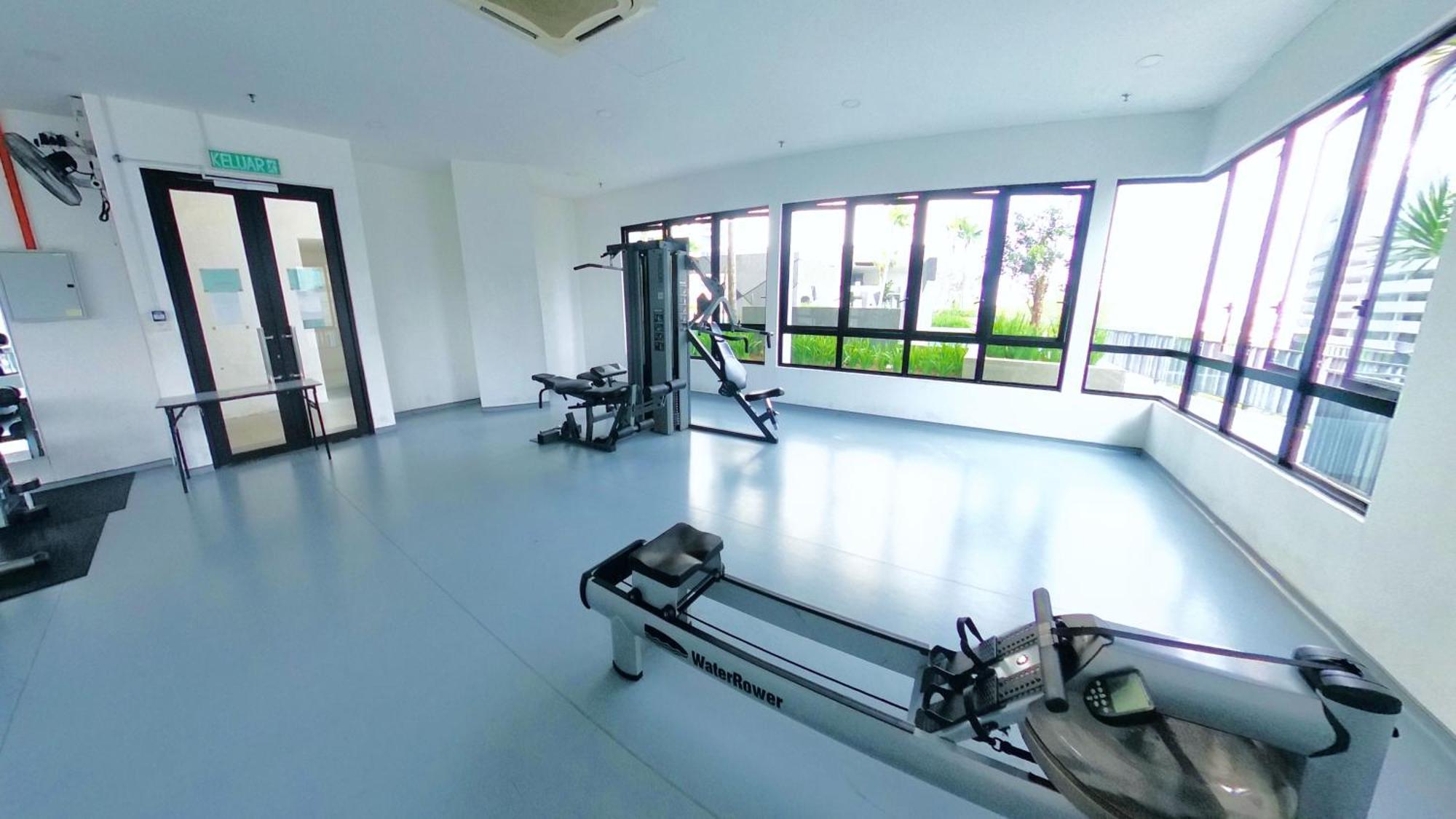 9Pax 2R2B Family Suite, I-City, I-Suite, Hyde, Beside Theme Park, Wifi 50-55" Smart Tv 샤알람 외부 사진